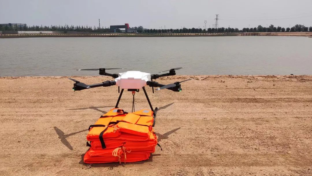 蜂巢航宇無(wú)人機(jī)參加2022年河南省應(yīng)急管理系統(tǒng)防汛緊要期綜合演練